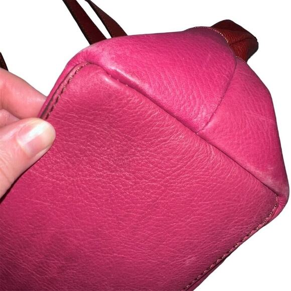 Fossil Hunter Leather Tote Bag Pink Red Zip Closure Key Charm Silver Hardware - Picture 16 of 16